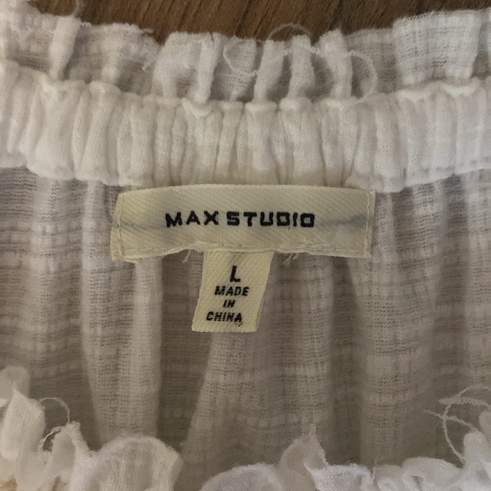 Max Studio White Ruffle Blouse - Picture 2 of 3
